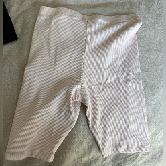 H&M set of five biker shorts. Girls size 6X - Picture 4 of 5